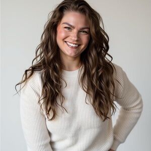 Meet your Posher, Caitlin